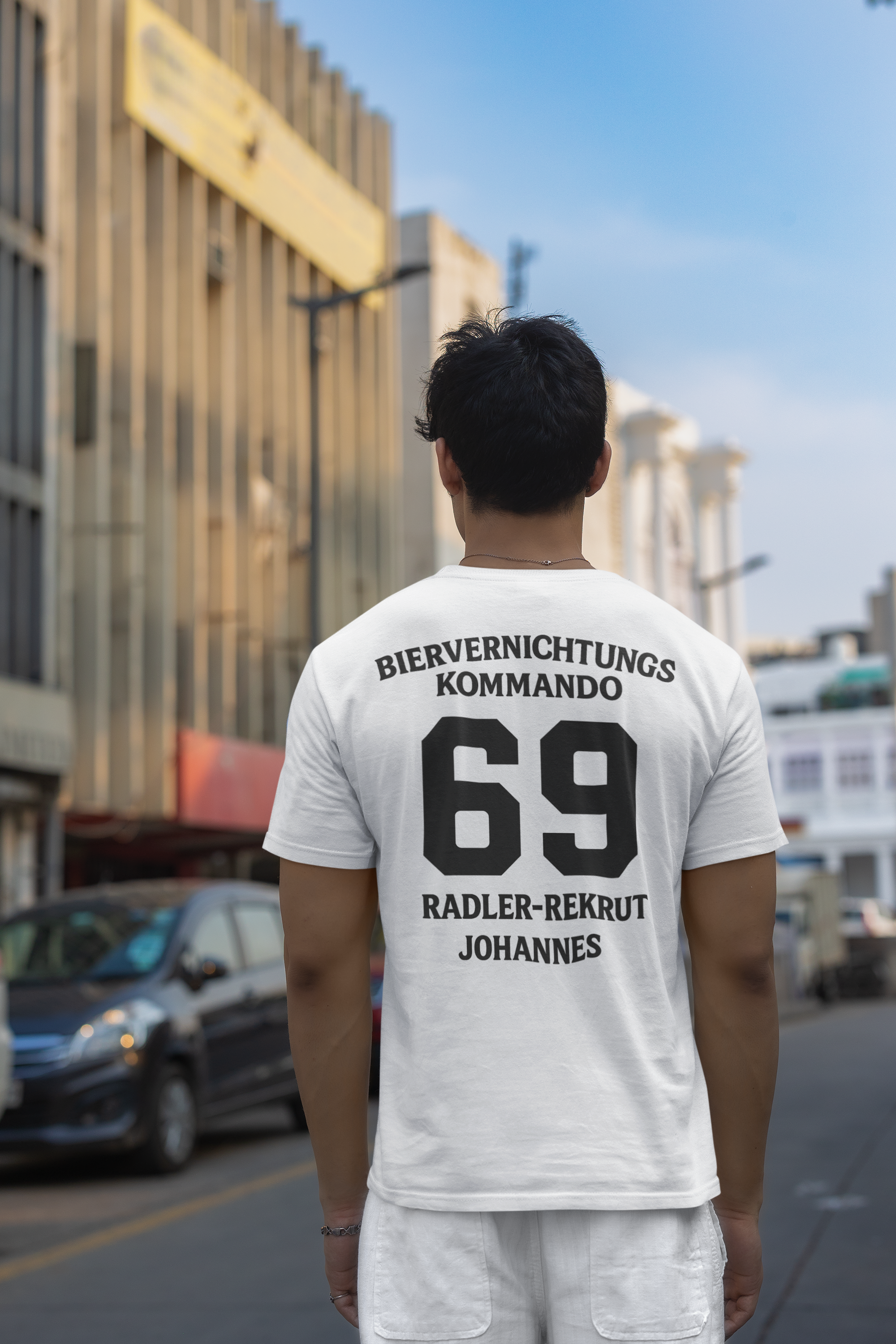 Biervernichtungskommando Personalisierbar - Premium Shirt Unisex