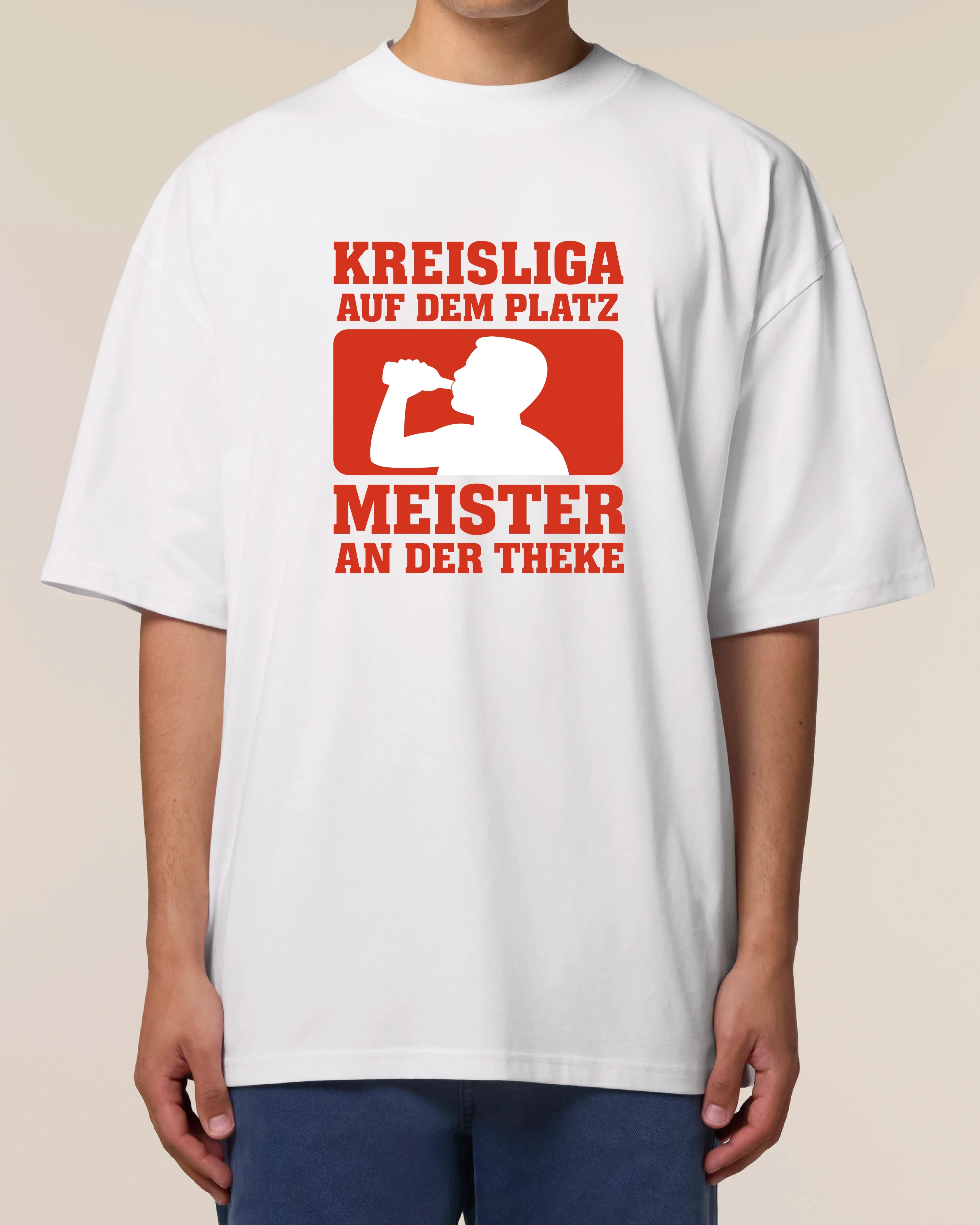 Kreisliga Shirt Meister an der Theke Oversized Lustiges Fußballshirt | teelavo