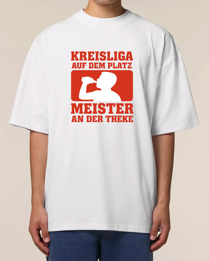Kreisliga Shirt Meister an der Theke Oversized Lustiges Fußballshirt | teelavo